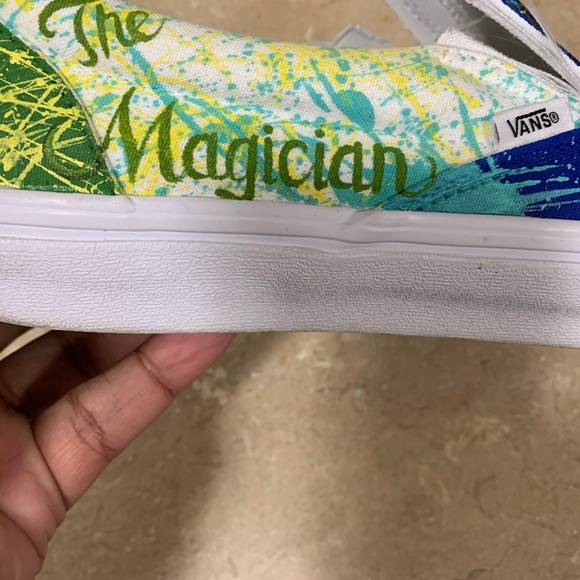 Custom Vans - Picture 7 of 8